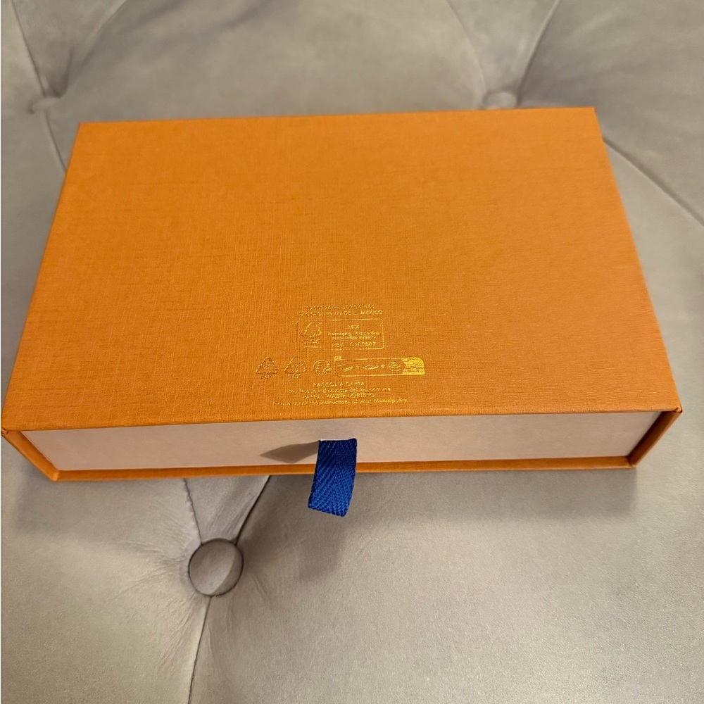 Louis Vuitton Box - Picture 2 of 6